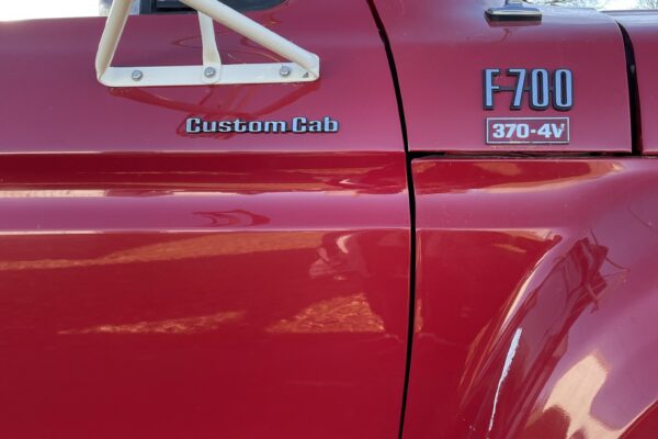 1979 F700 GRAIN BED WESTFIELD DEED AUGERc