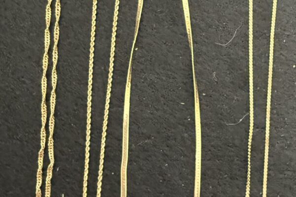 557.jpg 14K GOLD NECKLACES