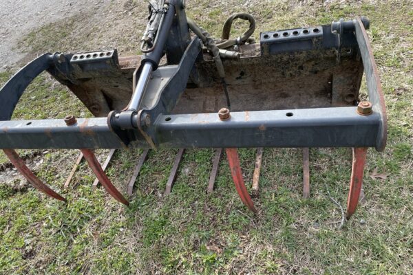 61_ BOBCAT GRAPPLE FORKS