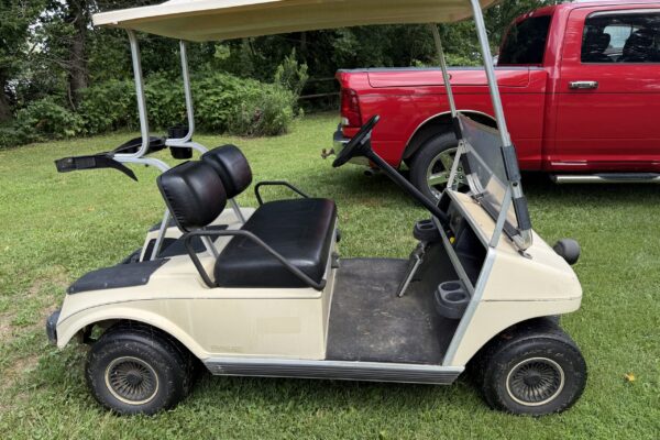 GOLF CART