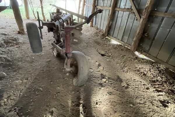 INTERNATIONAL 550 5 ROW BOTTOM PLOW