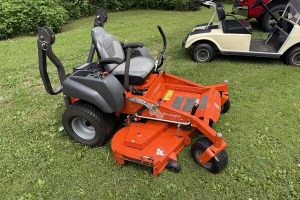 LAWN ZEROTURN
