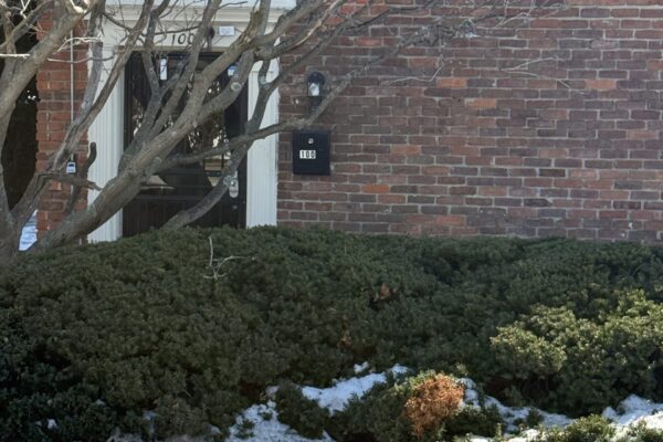 1926 GOLDSMITH LANE #100