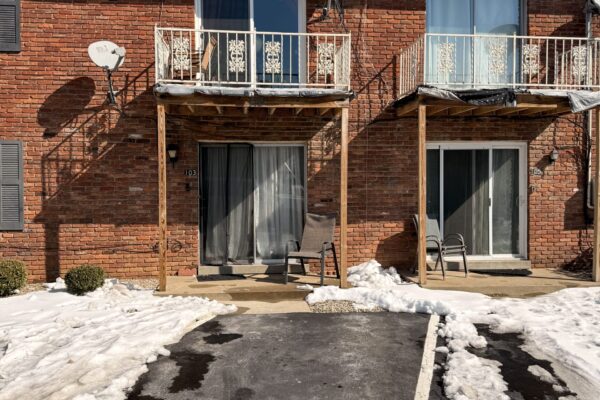 1926 GOLDSMITH LANE #103