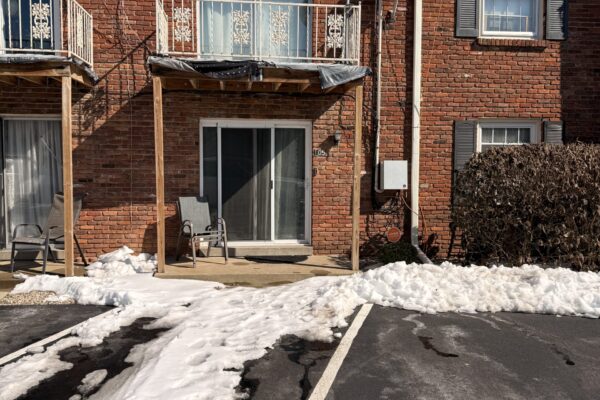 1926 GOLDSMITH LANE #105