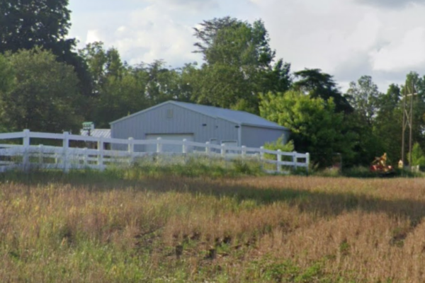 654 MIDDLE CREEK RD BARN